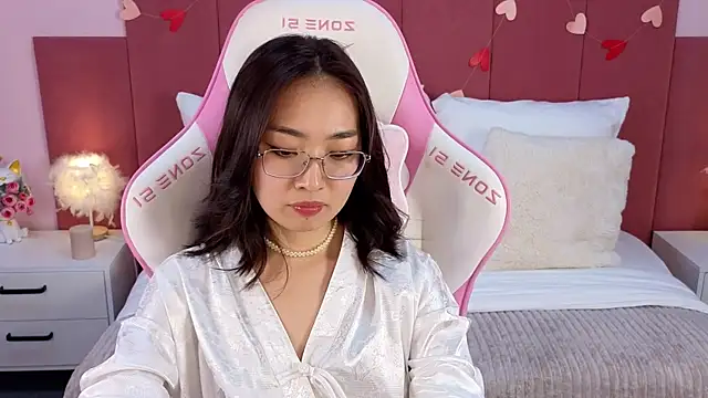 JaliaBennet online show from 22, 3, 2025