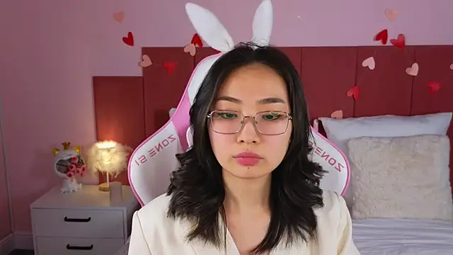 JaliaBennet online show from 10, 3, 2025