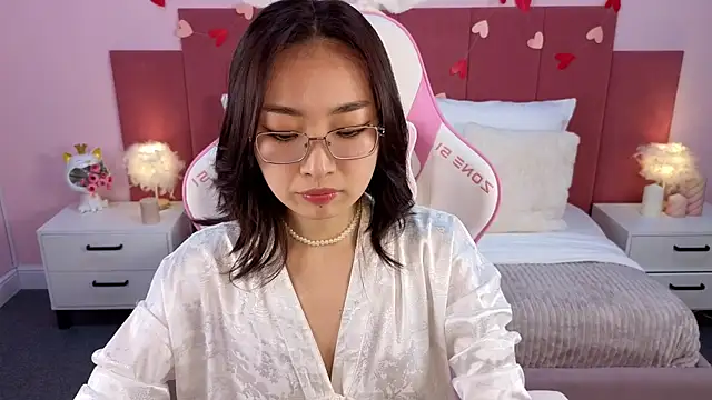 JaliaBennet online show from 22, 3, 2025