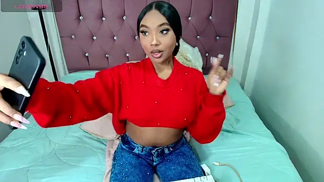 Snapshot of charlotte_walker1 chatting on 4, 11, 2025 charlotte walker1 online show from 4, 11, 2025