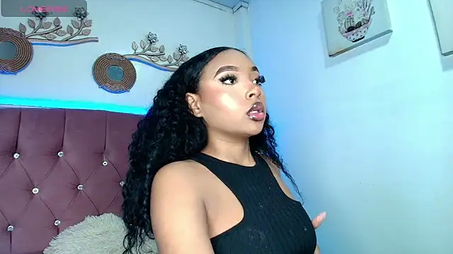 Snapshot of charlotte_walker1 chatting on 15, 11, 2025 charlotte walker1 online show from 15, 11, 2025