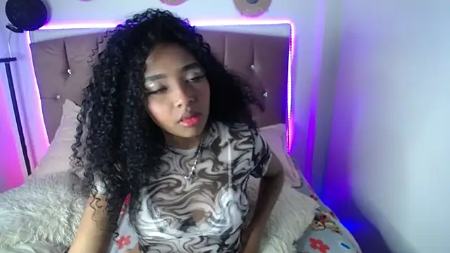 Snapshot of charlotte_walker1 chatting on 19, 3, 2025 charlotte walker1 online show from 19, 3, 2025