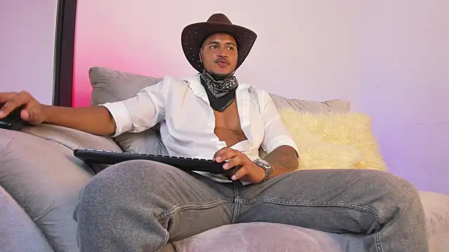 AshtonnSummer online show from 31, 10, 2025