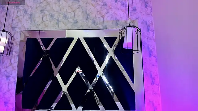 adara evanss online show from 10, 11, 2025