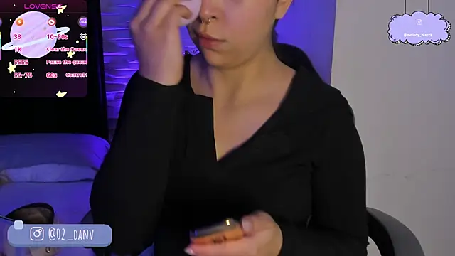 Snapshot of Melody_Black_ chatting on 7, 11, 2025 Melody Black online show from 7, 11, 2025