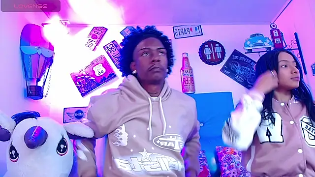 Snapshot of lili_roussi chatting on 9, 9, 2025 lili roussi online show from 9, 9, 2025