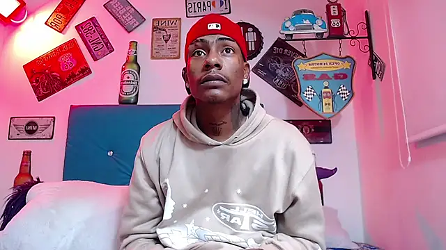 Snapshot of lili_roussi chatting on 21, 11, 2025 lili roussi online show from 21, 11, 2025