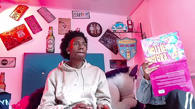 Snapshot of lili_roussi chatting on 4, 10, 2025 lili roussi online show from 4, 10, 2025