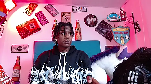 Snapshot of lili_roussi chatting on 30, 10, 2025 lili roussi online show from 30, 10, 2025