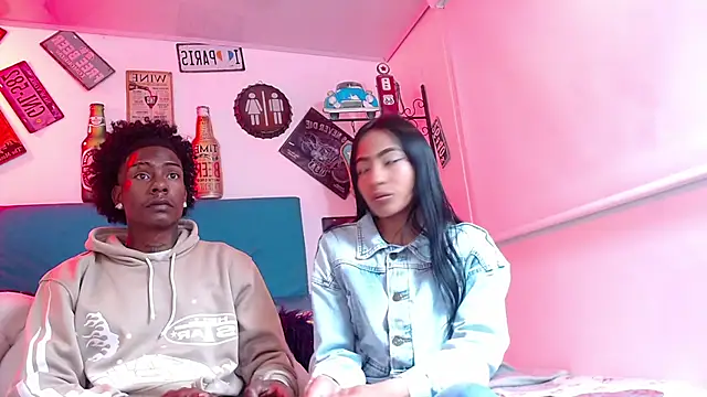 Snapshot of lili_roussi chatting on 3, 10, 2025 lili roussi online show from 3, 10, 2025