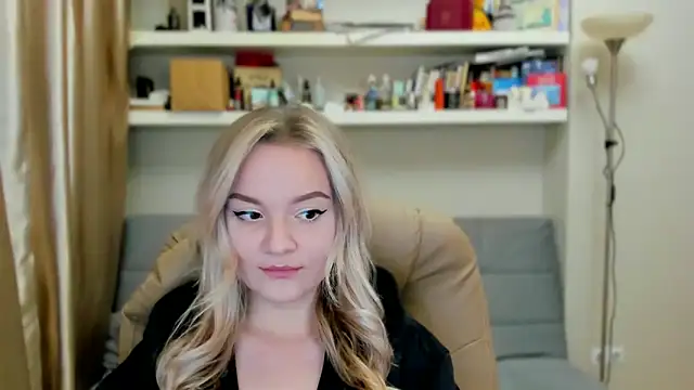 Kara Smith  online show from 9, 10, 2025