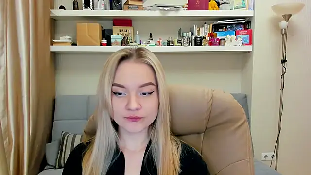 Kara Smith  online show from 16, 3, 2025