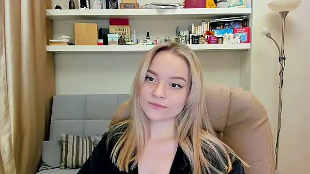 Kara Smith  online show from 6, 3, 2025