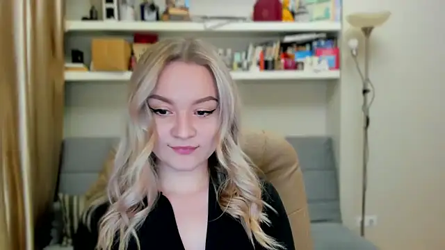 Kara Smith  online show from 3, 11, 2025