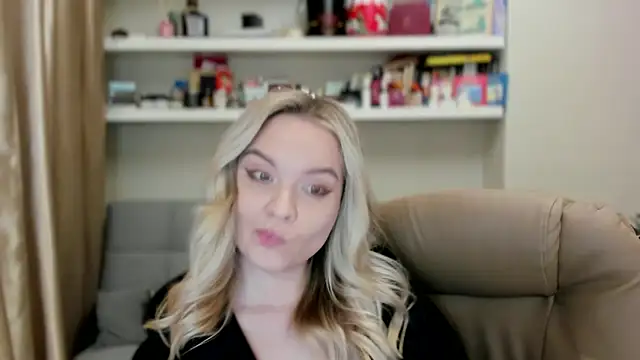 Snapshot of Kara_Smith_ chatting on 21, 5, 2026 Kara Smith online show from 21, 5, 2026