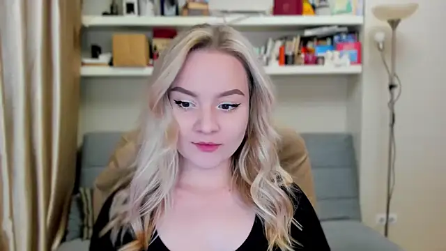 Kara Smith  online show from 1, 10, 2025