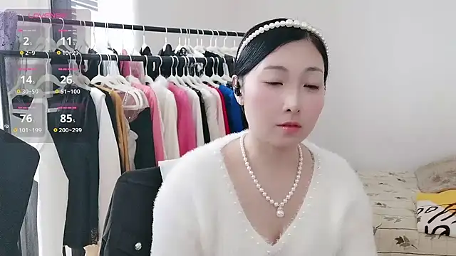 Rachel-6600 online show from 22, 12, 2025