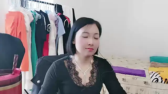 Rachel-6600 online show from 12, 11, 2025