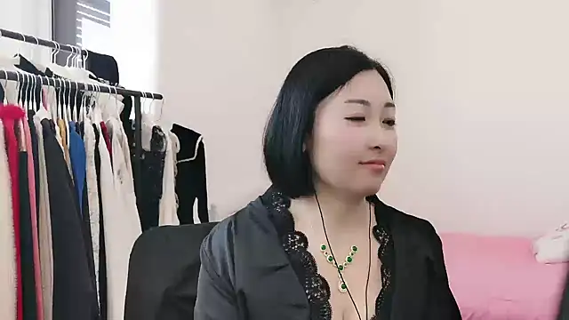 Rachel-6600 online show from 15, 4, 2026