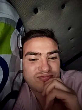 Snapshot of Andy-rtg chatting on 2, 12, 2025 Andy-rtg online show from 2, 12, 2025