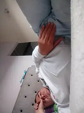 Snapshot of Andy-rtg chatting on 5, 10, 2025 Andy-rtg online show from 5, 10, 2025