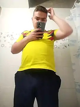 Snapshot of Andy-rtg chatting on 16, 11, 2025 Andy-rtg online show from 16, 11, 2025