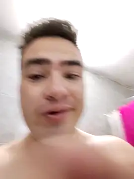 Snapshot of Andy-rtg chatting on 18, 12, 2025 Andy-rtg online show from 18, 12, 2025