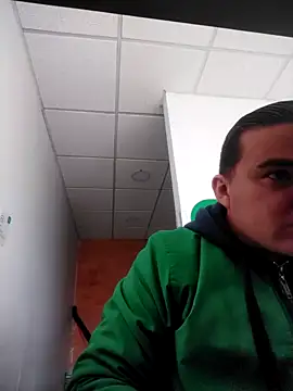 Snapshot of Andy-rtg chatting on 31, 10, 2025 Andy-rtg online show from 31, 10, 2025