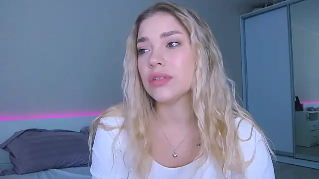 Snapshot of DIANAxxxDIAMOND chatting on 1, 10, 2025 DIANAxxxDIAMOND online show from 1, 10, 2025