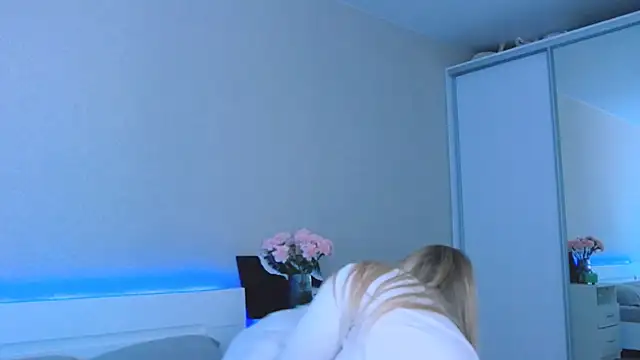 Snapshot of DIANAxxxDIAMOND chatting on 16, 10, 2025 DIANAxxxDIAMOND online show from 16, 10, 2025