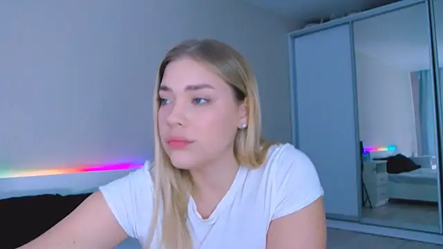 Snapshot of DIANAxxxDIAMOND chatting on 21, 9, 2025 DIANAxxxDIAMOND online show from 21, 9, 2025