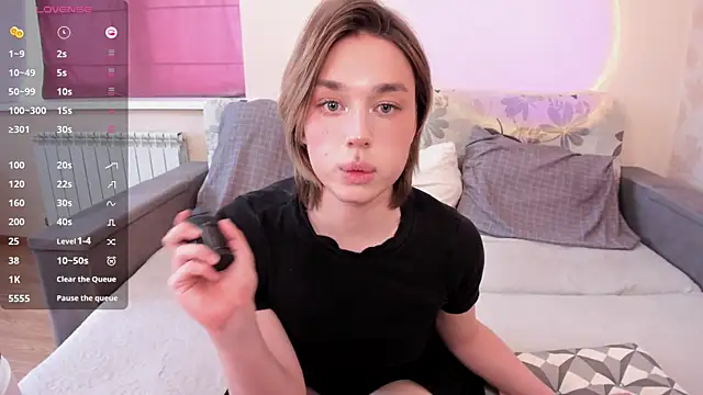 Hentailove20 online show from 19, 9, 2025