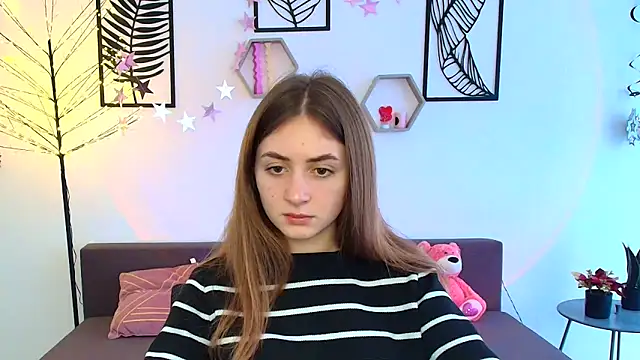 LilyHaart online show from 12, 3, 2025