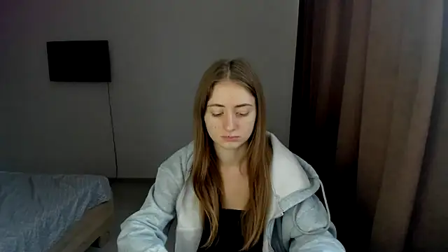 LilyHaart online show from 4, 10, 2025