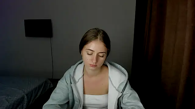 LilyHaart online show from 17, 9, 2025