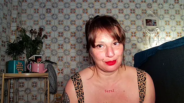 vitoriavaz online show from 18, 3, 2025