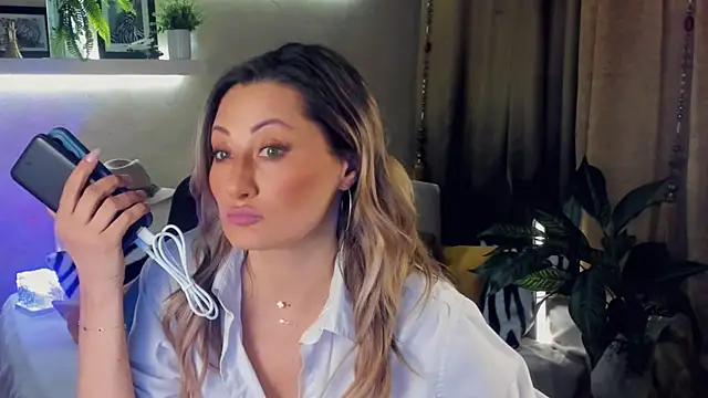 SarahAlluring online show from 1, 5, 2026