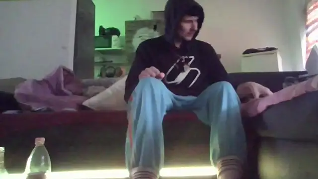 Snapshot of ThePython666 chatting on 16, 11, 2025 ThePython666 online show from 16, 11, 2025