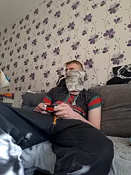 Snapshot of ThePython666 chatting on 20, 10, 2025 ThePython666 online show from 20, 10, 2025