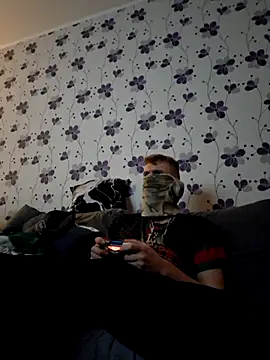 Snapshot of ThePython666 chatting on 25, 10, 2025 ThePython666 online show from 25, 10, 2025