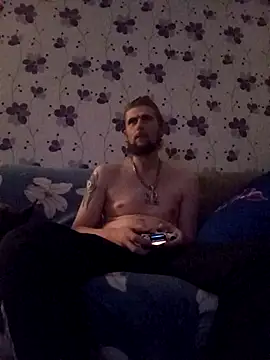 Snapshot of ThePython666 chatting on 9, 10, 2025 ThePython666 online show from 9, 10, 2025