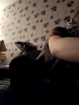 Snapshot of ThePython666 chatting on 21, 10, 2025 ThePython666 online show from 21, 10, 2025