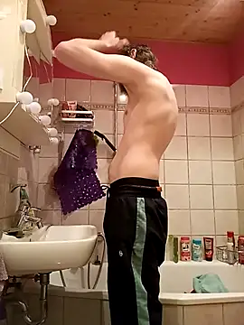 Snapshot of ThePython666 chatting on 6, 10, 2025 ThePython666 online show from 6, 10, 2025