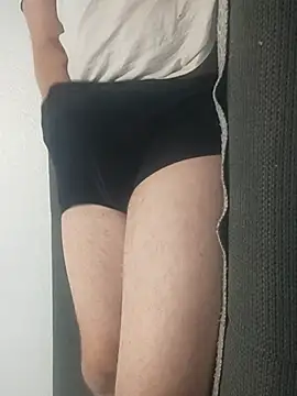 Snapshot of gui67675 chatting on 9, 10, 2025 gui67675 online show from 9, 10, 2025