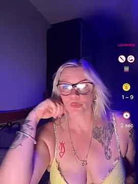 Curvy-Cleo online show from 14, 7, 2026