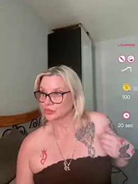 Curvy-Cleo online show from 15, 7, 2026