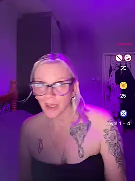 Curvy-Cleo online show from 23, 6, 2026