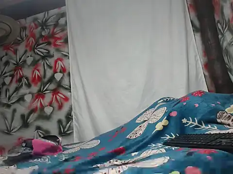 Snapshot of SHARONYJQVI chatting on 17, 9, 2025 SHARONYJQVI online show from 17, 9, 2025