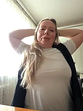 Irina3718 online show from 17, 2, 2026