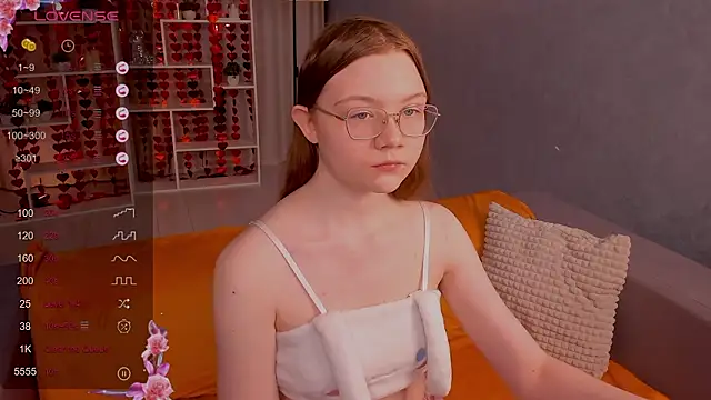 Snapshot of luv_tessa chatting on 13, 2, 2026 luv tessa online show from 13, 2, 2026